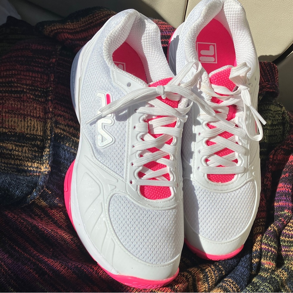 Newly added 💕Fila White and Pink Women's Sneakers